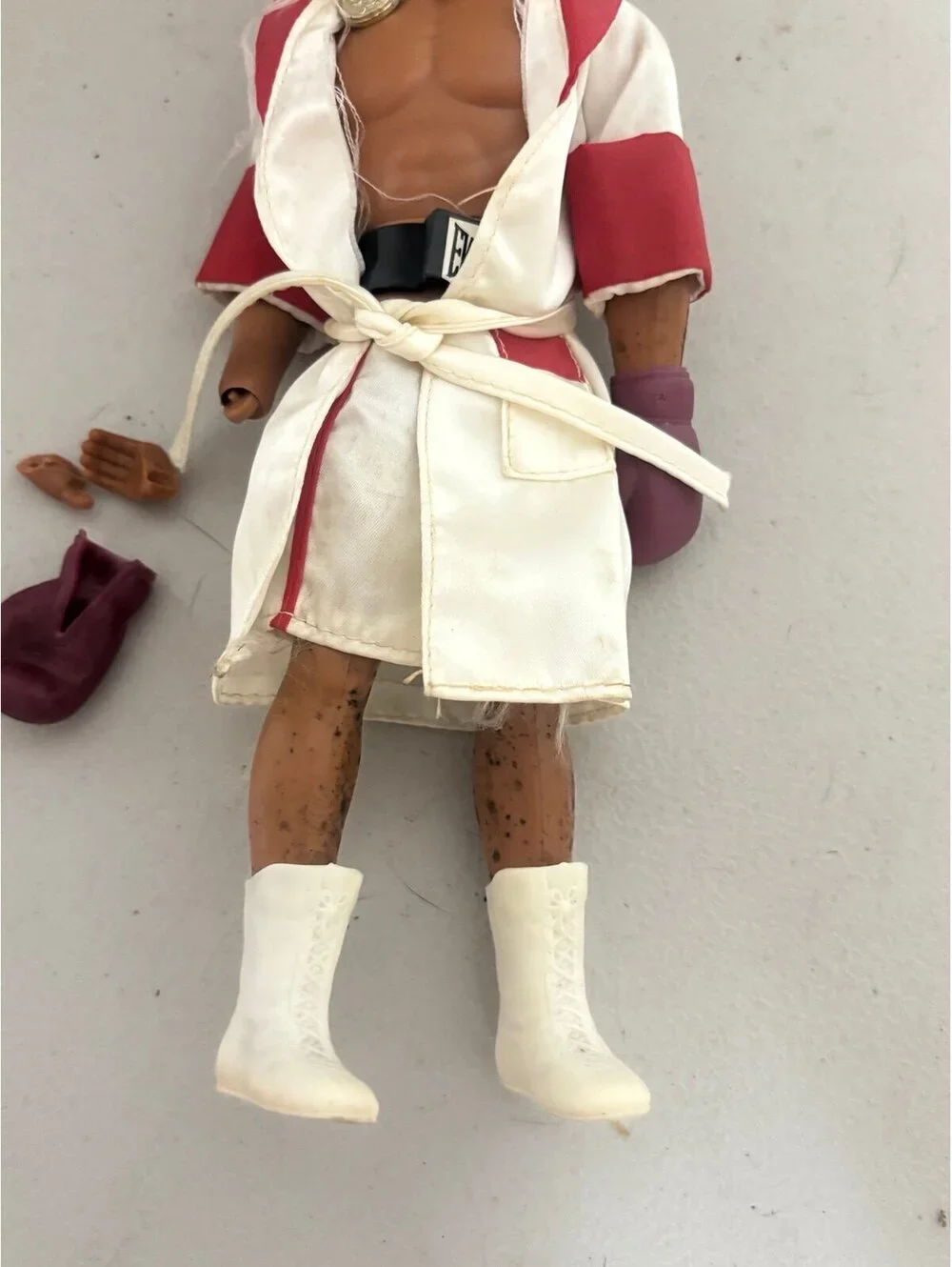 Muhammad Ali Figurine Collectable Boxing Champion - damaged